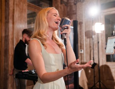 Professional wedding singer based in Surrey performing live music