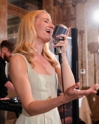 Professional wedding singer based in Surrey performing live music