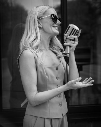 Professional wedding singer based in Surrey performing live music
